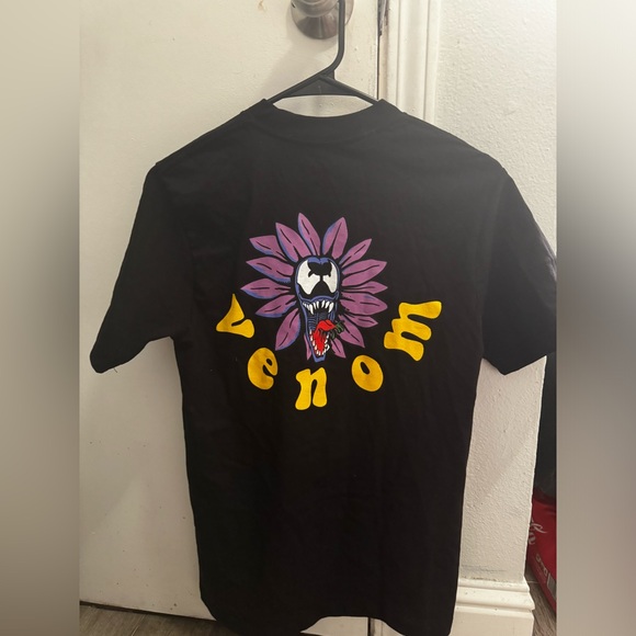 Venom - Picture 1 of 3